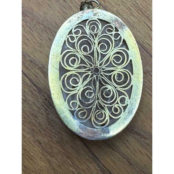 Vintage Pink Jadeite Ornate Brass Filigree Back - Picture 4 of 6